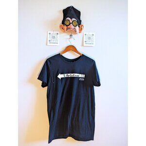 Jojo's Bizarre Adventure To Be Continued Graphic Shirt - Medium